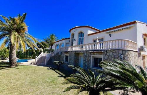 villa Pinosol con vista al mar - Photo 2