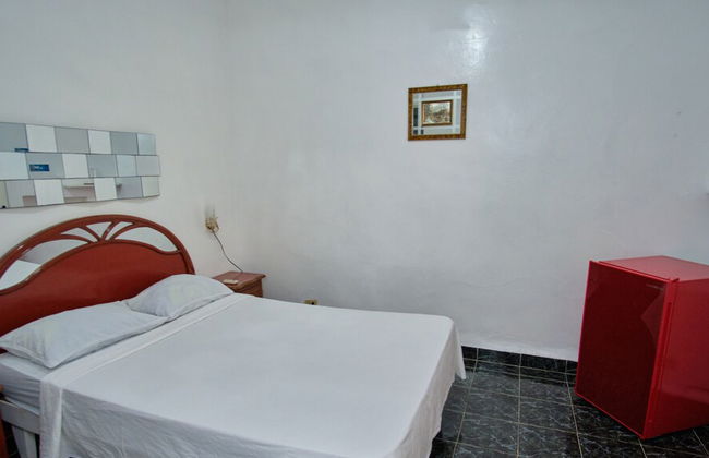 Villa in Cárdenas with swimming pool and garden - Photo 5