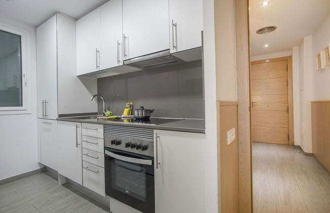 BBarcelona Gaudi Flats - Photo 12