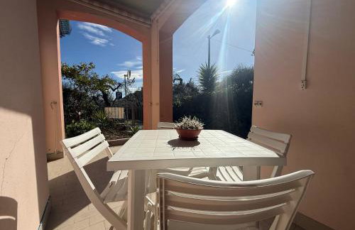 Relax con terrazza giardino e posto auto - Photo 1