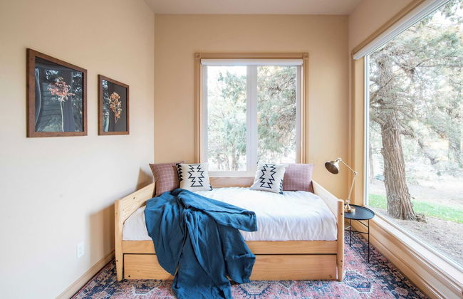 Powell by Avantstay Secluded Home Only 10 Mins From DT Bend w/ Hot Tub - Foto 2