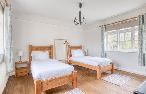 Beautiful Country House with Forest View & Garden - Foto 13