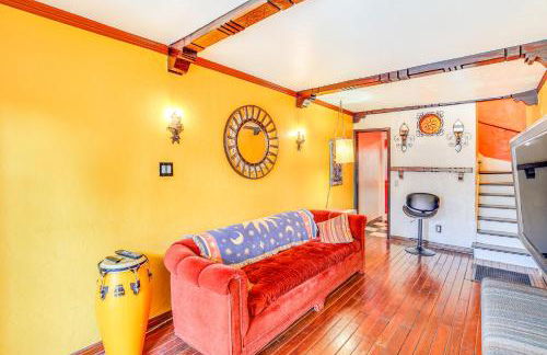 1 Mi to Ocean! Home with Rooftop Deck in Long Beach - Foto 9