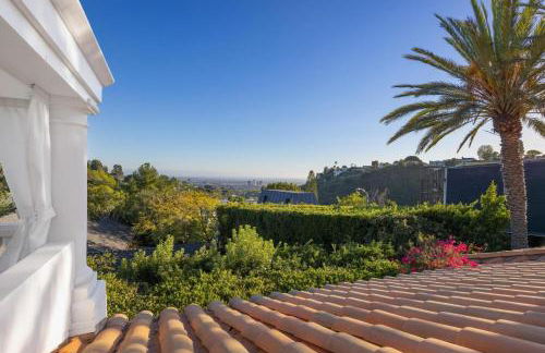 Stradella Spanish - Contemporary Mediterranean Estate w/ Resort-style Yard - Photo 14