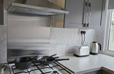 Airport,NEC,JLR,Bham. Entire house 5 beds. - Foto 6