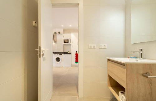 Edificio Santiago by Plaza Mayor Apartamentos - Photo 60