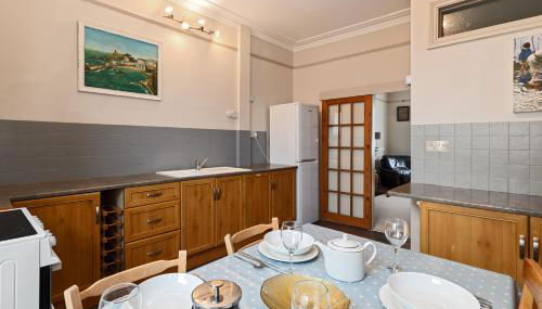 Connaught House - Central Location Near the Beach - Foto 4, Other