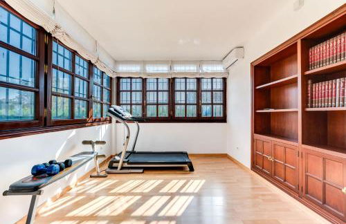 Villa in Marbella with golf views - Photo 34