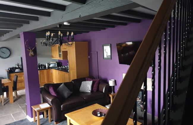 Lovely 4 bed House Sleeping 8 Near Ashbourne - Photo 13