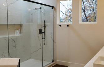 New Luxury 5BR 7BD Home Near Airport, Sleeps 10 plus - Foto 13