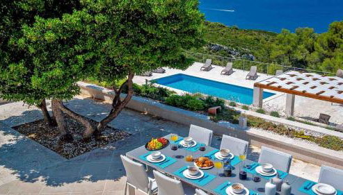 A gorgeous villa on a private property on the island Brač - Foto 3