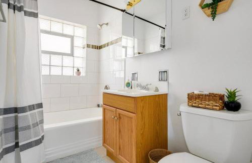 Curated for Cozy Longer Stays - Foto 6