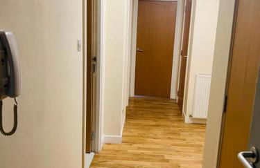 Modern 2 Bed Apartment, Close to Gla Airport & M8 - Foto 23