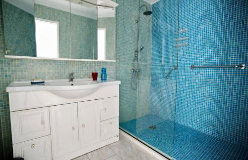 Maison familiale avec jacuzzi, quartier calme - Photo 25