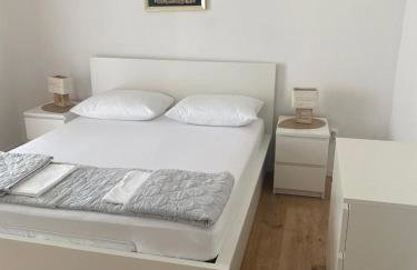 Apartment Nora near the beach - by TA Leut Agency - Foto 13