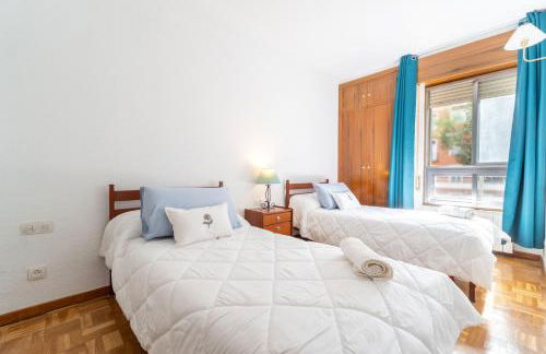 Two-bedroom apartment, central location, with terrace, WiFi, and metro nearby - Photo 6