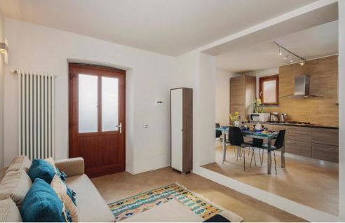 Beautiful Apartment In Pitelli -Sp- - Foto 6