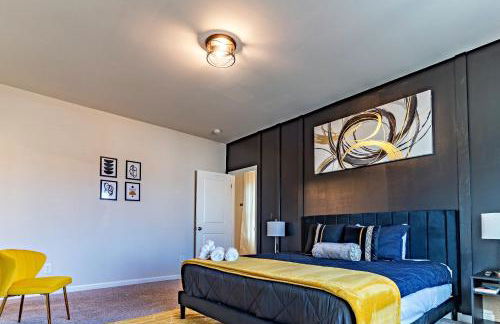 Special Deal! Raleigh Luxe Family Retreat, 15 Min to Downtown, Kids Gear, Fast WiFi for WFH, EV & Pet Friendly - Foto 51