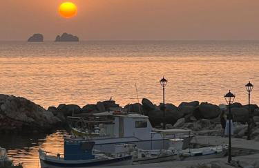 Stelios' Beachfront Retreat - Foto 24