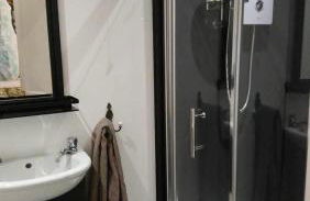 The Studio - Photo 5