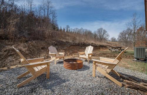 Family Friendly ~ Hocking Hills Cabin ~ Close to Caves, w/Wifi - Foto 35