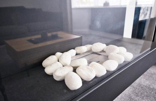 Westhoughton 3 Bedroom House - Free Parking - Photo 5