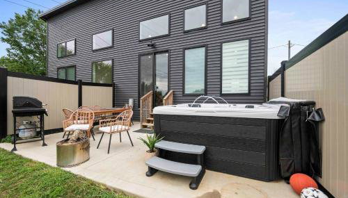 Hot Tub, 3BR for 10, Near Ark, Private Parking - Foto 3