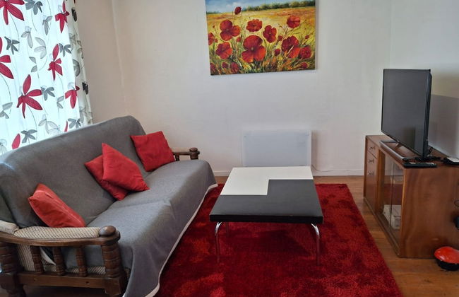 Motel Style Unit in the Heart of Collingwood - Photo 1