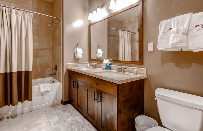 Trailhead Lodge - Photo 56