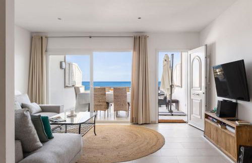 Beach house in 1st sea line of Son Serra - Foto 3