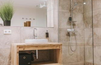 Gruppen-Wohnung mit Balkon und Grill 10 Betten - Photo 20