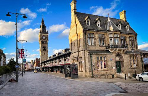 Sterling Stylish 2 bedroom Central Modern Apartment - Photo 16