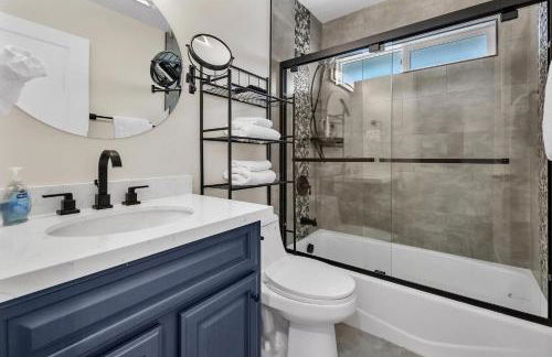 Ultimate Oceanside Retreat | Tower 9 Across from the Beach - Foto 47