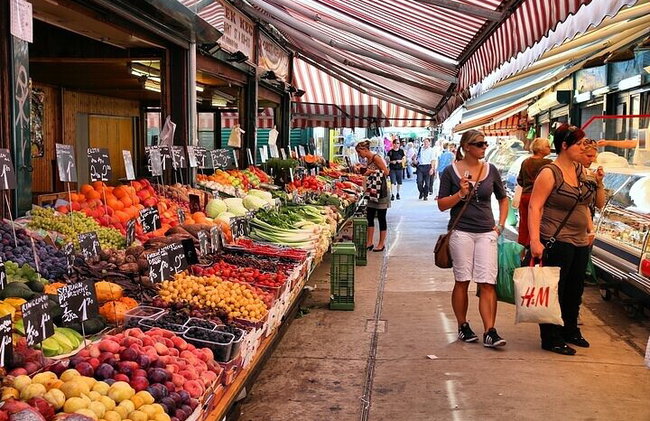Bordeaux Food and Wine Tour - Photo 11