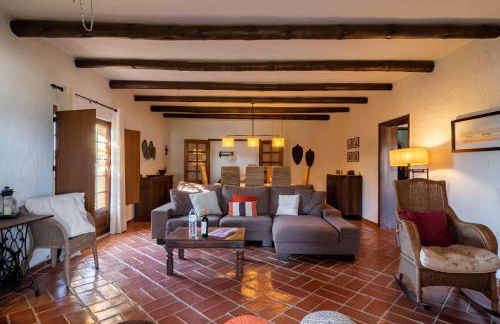 Casa com Piscina Privada em Palmela - Jardim & Estacionamento - Foto 9