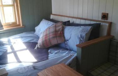 Gaggle of Geese Pub - Shepherd Huts & Bell Tents - Foto 14