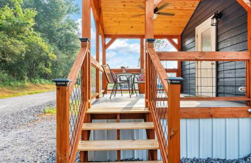 8 All Decked Out, Luxury Tiny House, Boat Parking Mins to Lake Guntersville, Downtown - Foto 14