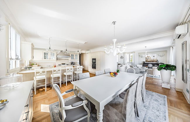 Luxury Lakefront Catullo with pool - Photo 30