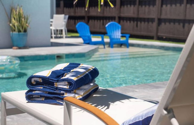 Steps to Beach Heated Pool - Foto 3