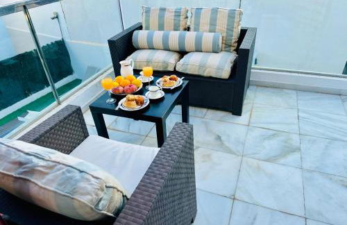 Lux Villa with Year-Round Heated Pool & Game Room - Foto 45