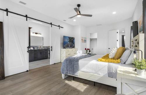 2 Million Villa Heated Pool w Luxury Spa 6BR & 6BR Waterfront by Canal - Foto 31