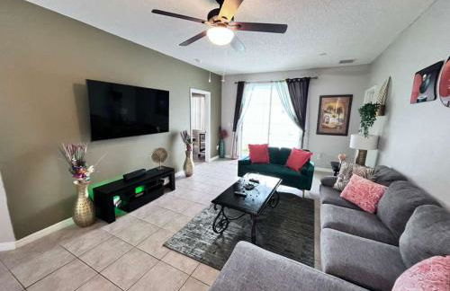 Spacious 2 en-suite BR, pool & spa retreat - Foto 32