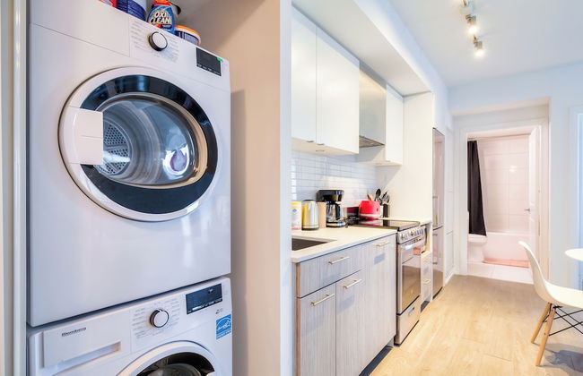 Panorama Suites Downtown Toronto - Photo 8