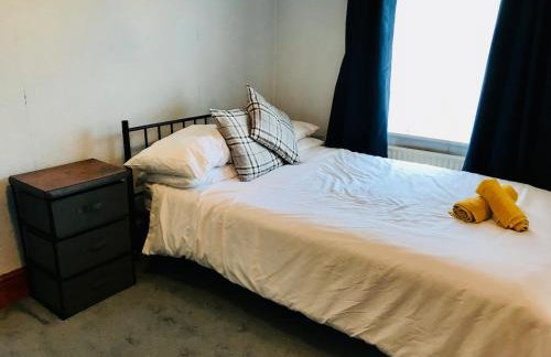 Castle Donington 5 Bed House 2 Baths Near EMA And Donington Park - Foto 6