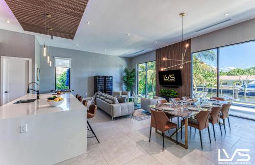 VillaBella Ultra LUXE 100ft Waterfront Villa 5Min2Beach - Foto 26