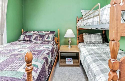 4 BDRM - Hot Tub - Fire Pit - Foto 24