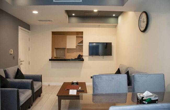 Centaurus Suites - Photo 9