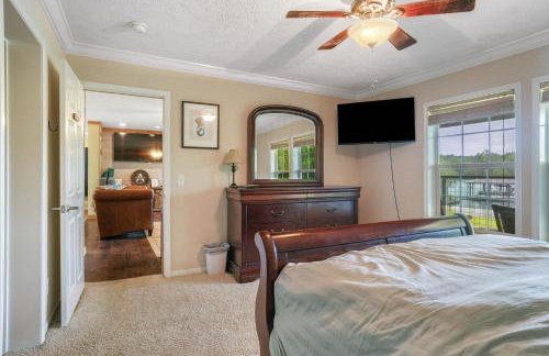 Lakefront Retreat w Dock Boat Rental and Views - Foto 16