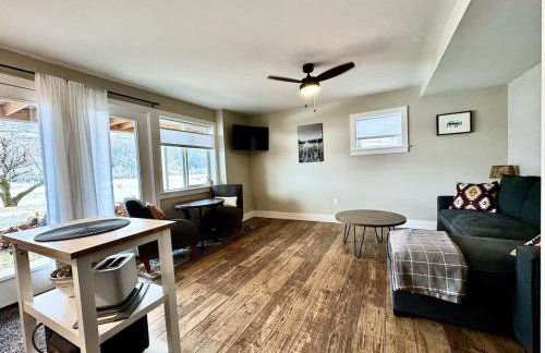 Charming 1 bedbath Suite in waterfront Cottage - Foto 1