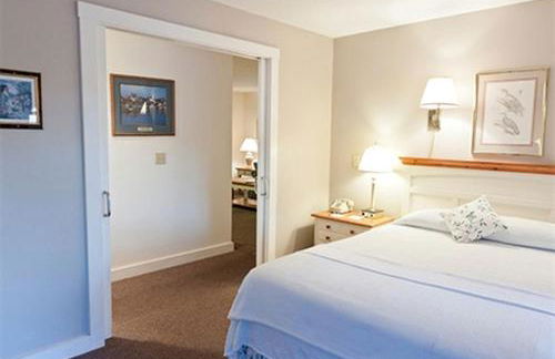 Homey Four-Person Room in a Gorgeous Bed and Breakfast near Camden, Maine - Foto 4
